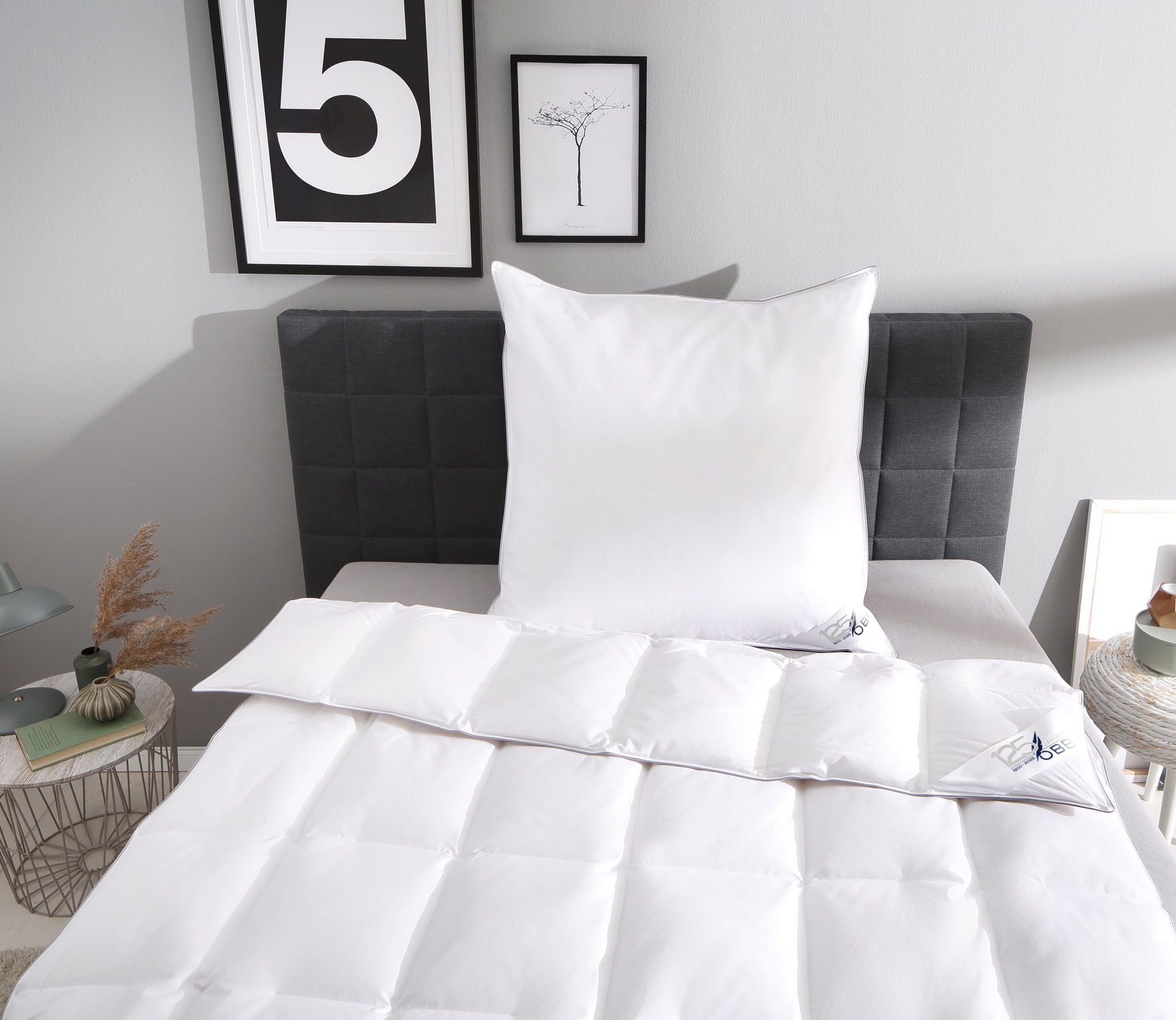 OBB Daunenbettdecke »Edition 125 Jahre, Bettdecken für Sommer und Winter, Ganzjahresdecke« leicht Füllung 90% Daunen, 10%Federn 1 Stk. tlg. Bettdecke 135x200 cm, 155x220 cm & weitere Größen, Made in Germany