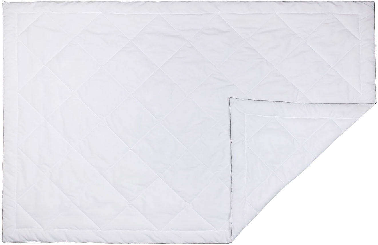 Gözze Microfaserbettdecke »Silberkante Bettdecke 135x200 & 155x220 cm« extraleicht Füllung Polyester Bezug Polyester 1 Stk. tlg. NEUHEIT-in einer silbernen Paspel eingefasste, einzigartige Klimaband