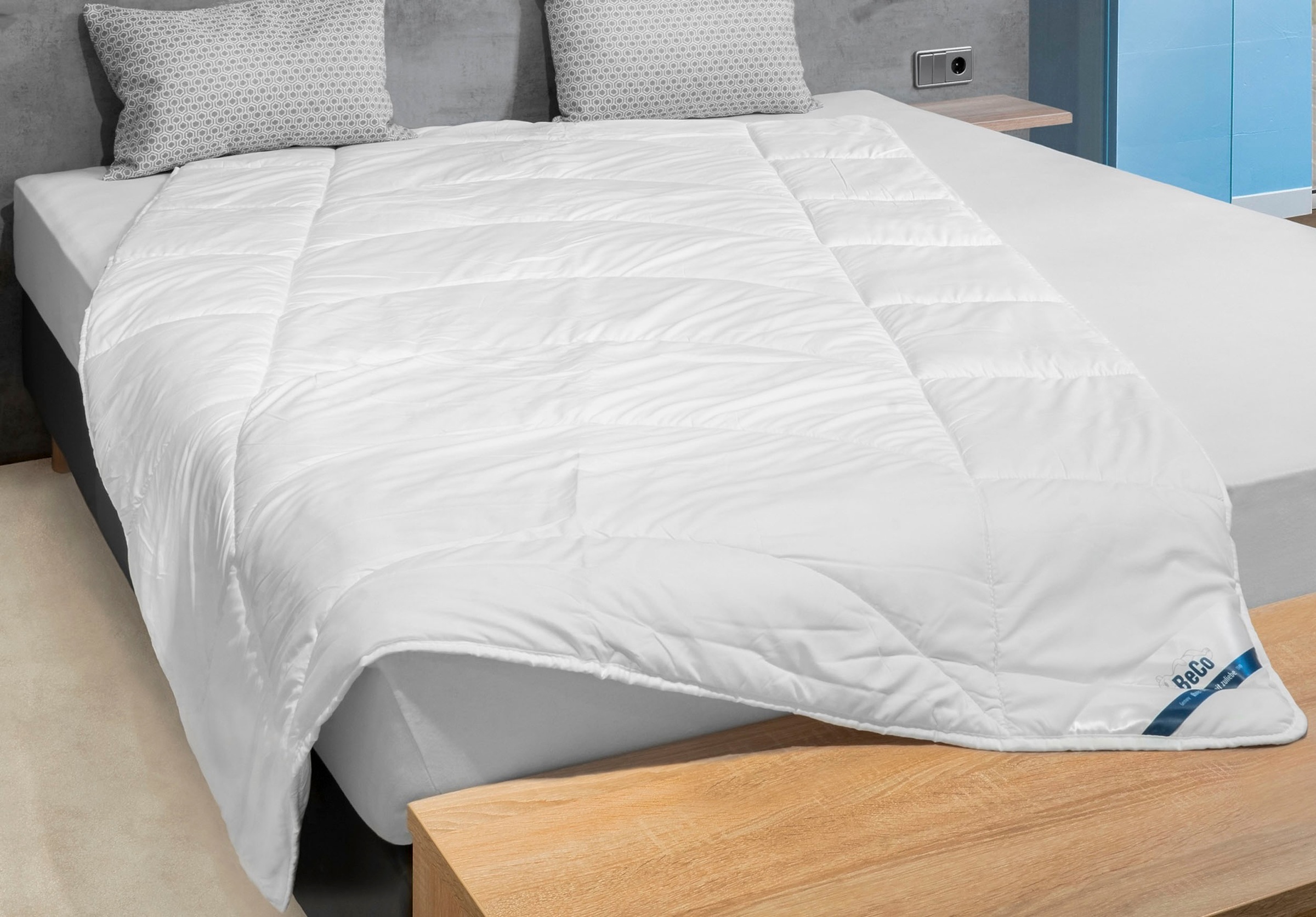 Beco Kunstfaserbettdecke »Gregor, Bettdecken für Sommer und Winter, Ganzjahresdecke« normal Füllung Polyester Bezug Polyester 1 Stk. tlg. Bettdecke 135x200cm, allergiker geeignet (Hausstauballergiker)