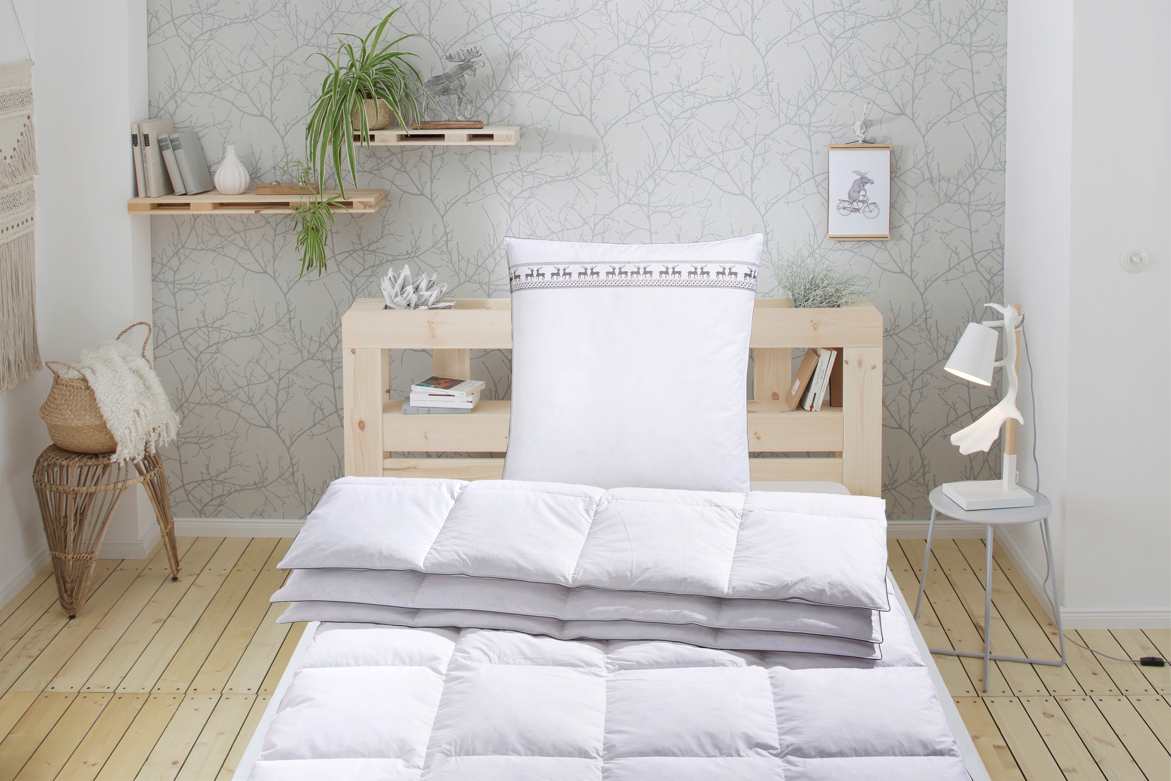 Älgdröm Federbettdecke »Forsakar, Bettdecke 135x200 cm, 155x220 cm und weitere Größen« extrawarm Füllung 100Federn Bezug Baumwolle 1 Stk. tlg. Bettdecken, Sommer, Winter, Decke, Made in Germany, hautfreundlich