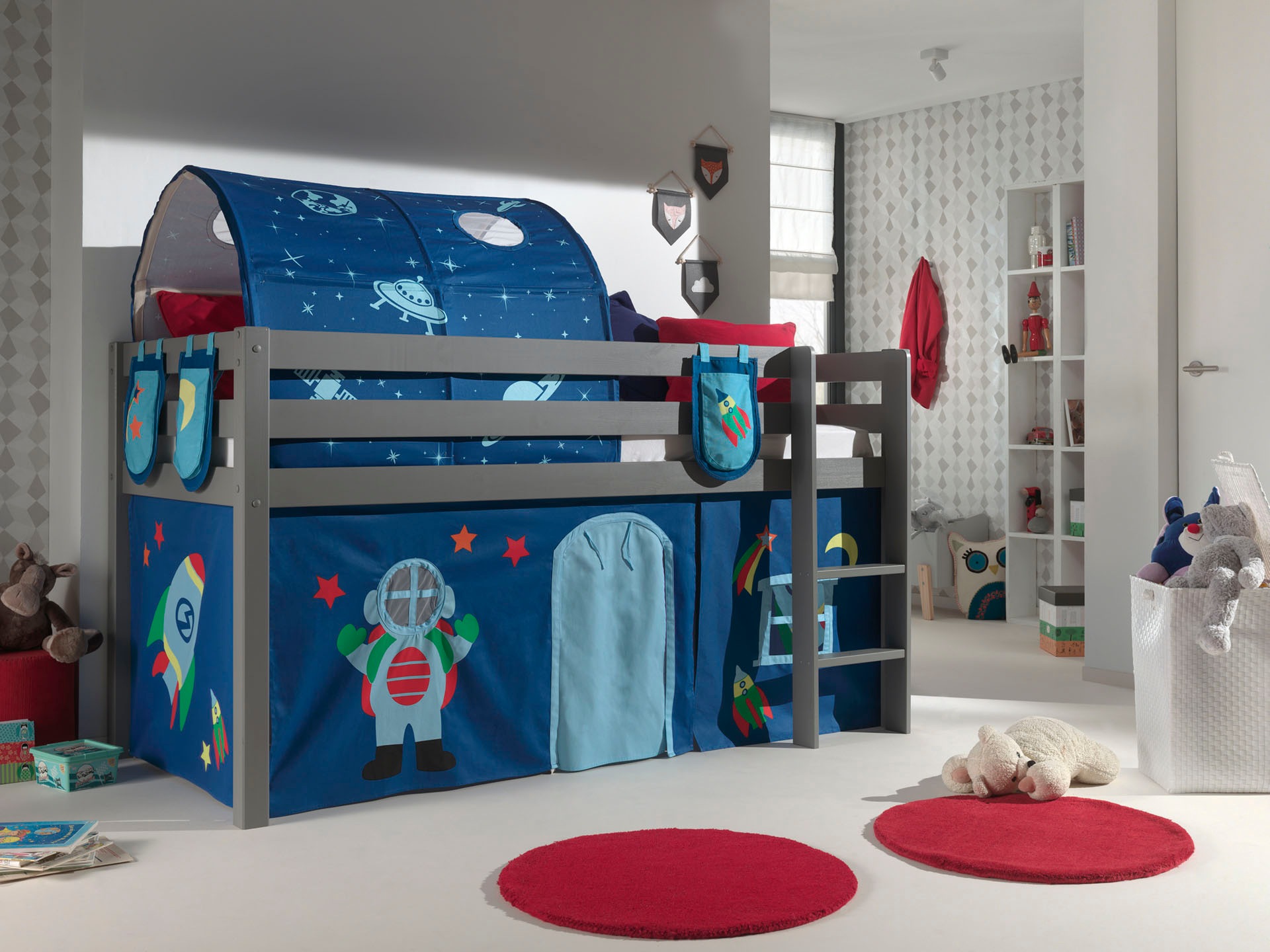 Vipack Hochbett »Pino, Spielbett massiv Kiefer, stabil...