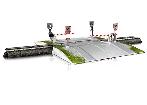 Märklin start up - Vollautomatischer Modelleisenbahn Bahnübergang Spur H0, 74924