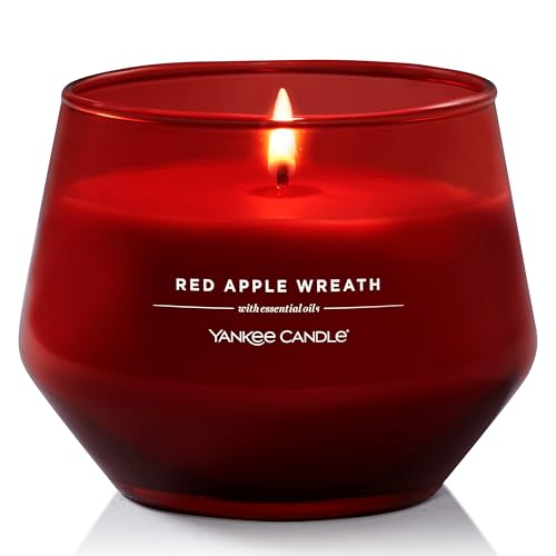 STUDIO RED APPLE WREATH