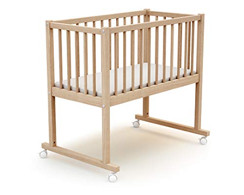 AT4 - Baby Wiege Bett Holz mit Rollen 40x80 Essentiel Buche Natur roh | 86 x 58,5 x 80 cm | Babybett mit Matratze inklusive 40x80x5cm | 4 multidirektionale Räder