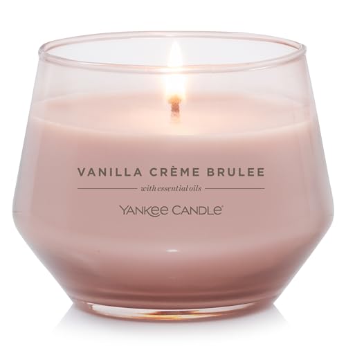 Yankee Candle Studio Duftkerze | Mittelgroße Kerze Vanilla Crème Brulee | Lang brennende Kerzen: 35-50 Stunden | Stilvoll designtes Glas mit beigem Wachs | Perfekte Geschenke für Frauen.