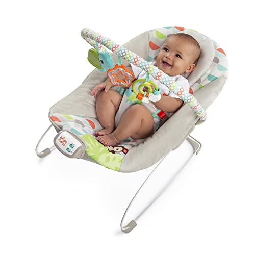 Bright Starts, Babywippe Babyschaukel Happy Safari mit beruhigenden Vibrationen & 7 Melodien, abnehmbarer Kopfstütze und Spielbogen mit 3 Spielzeugen, Lautstärkeregeler, ab der Geburt bis 9kg