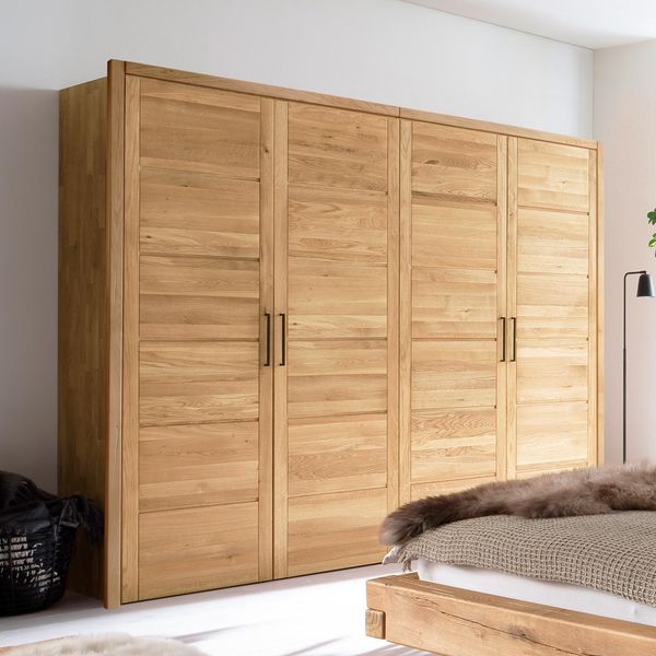 HOMELIV. Drehtüren-Kleiderschrank Listra Wildeiche Massivholz H 216 cm